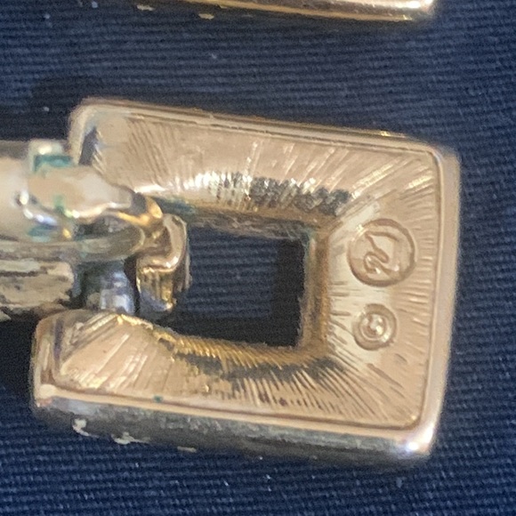 Swarovski Goldtone Door Knocker Clip-on Earrings - Picture 4 of 7